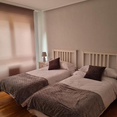 Апартаменти Vivienda Silvia Renfe Леон Екстер'єр фото